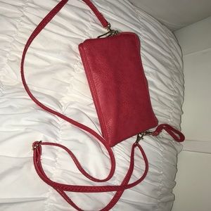 Crossbody/Wristlet!